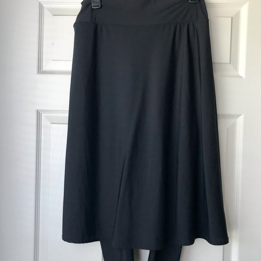 Sweet Lemon Thyme 24” Short Capri Athletic Skirt
